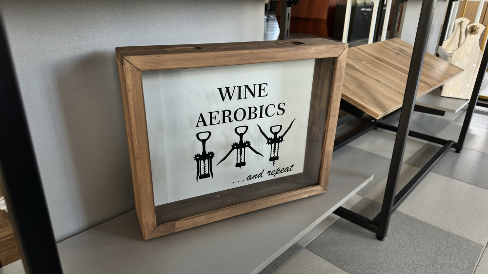 Ящик подвесной для винных пробок 