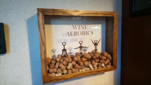 Ящик подвесной для винных пробок 