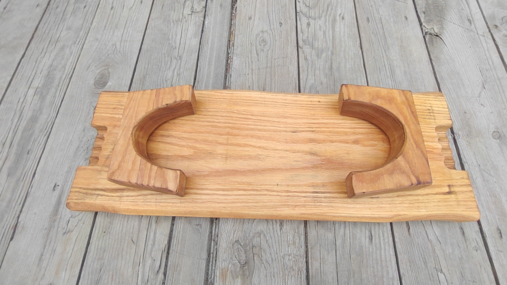 Поднос для сервировки стола из массива 