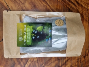 Чай черный  со смородиной