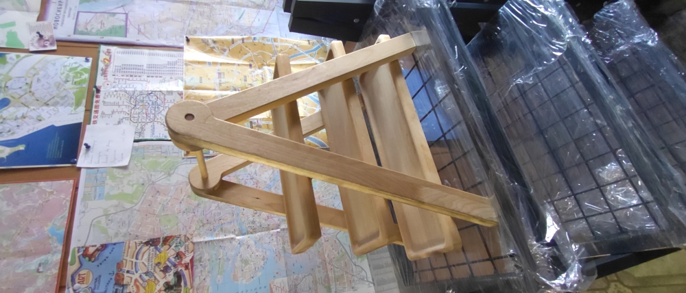 Этажерка трёхъярусная  